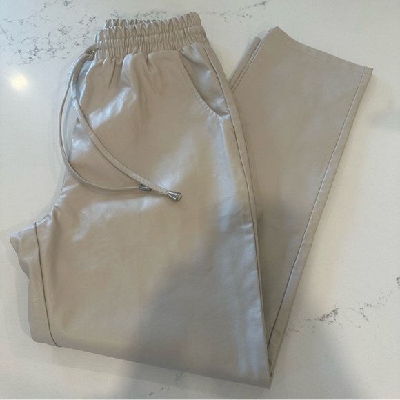 Lane 201 Women’s Cream Leather Joggers - Picture 10 of 14